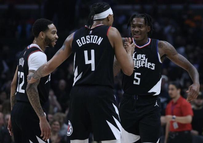 CBA：福建男篮最后一节绝杀北控（CBA：福建队上演末节绝杀力克北控）