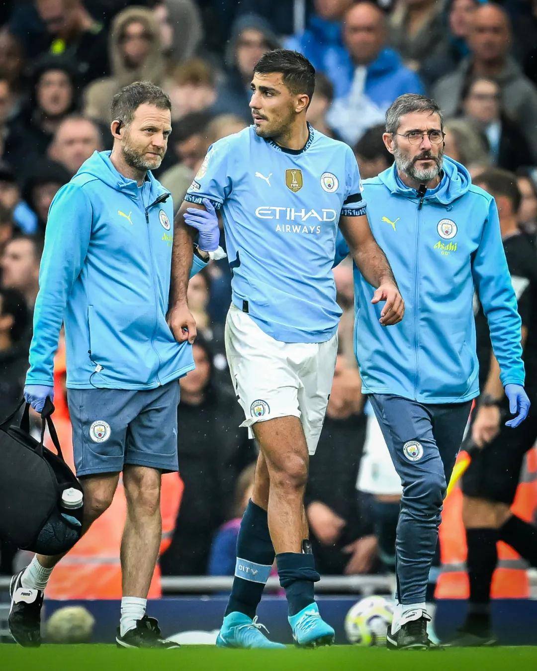 逆天，挪威甲门将点球大战一脚将摆好的球踢走以干扰对方（离谱！挪威甲门将在点球大战故意把已摆好的球踢走干扰对手）