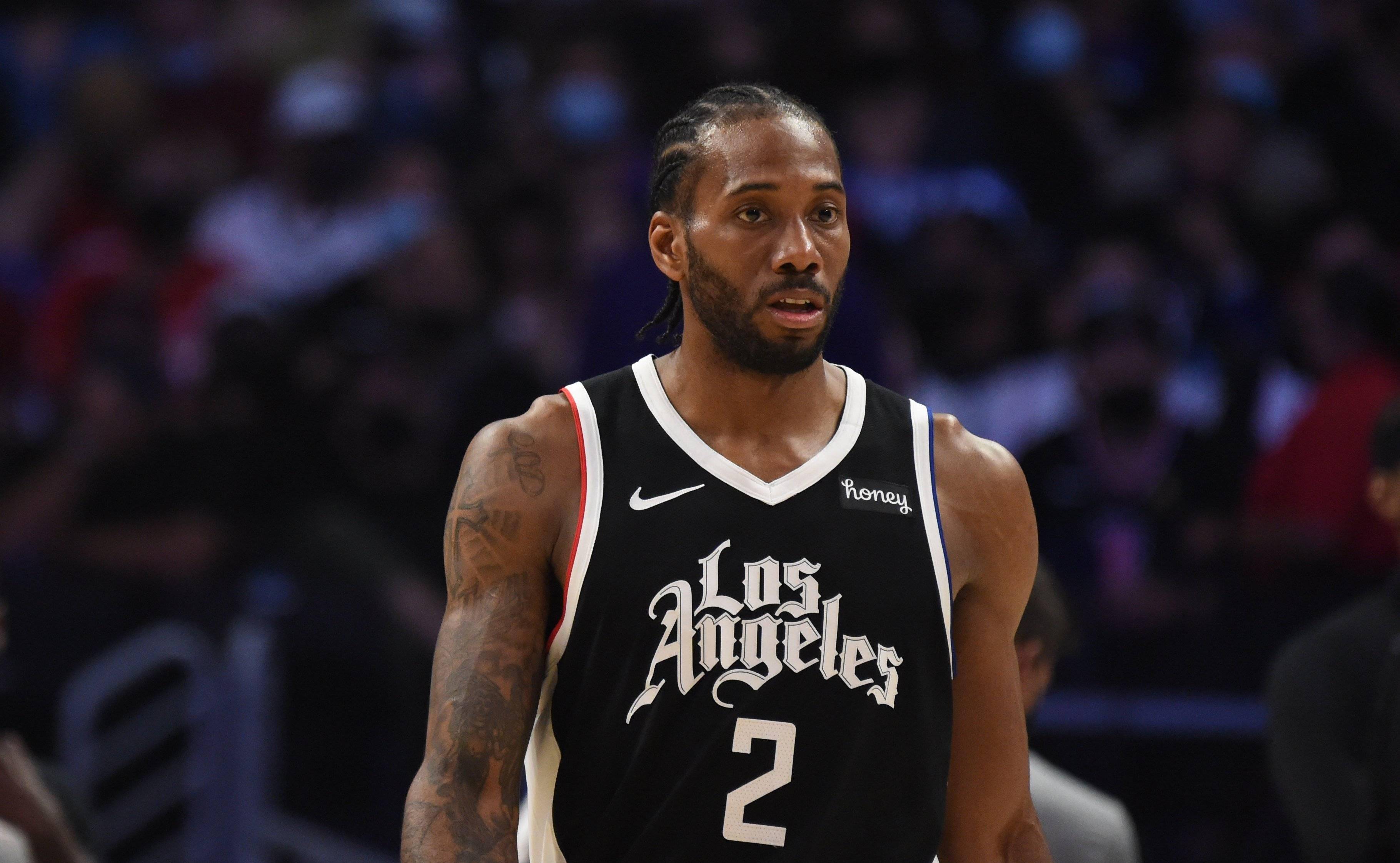 埃贝尔：不理解关于诺伊尔的争论，本赛季他一直是我们的支柱（埃贝尔：对诺伊尔的争议难以理解，本季他始终是球队支柱）