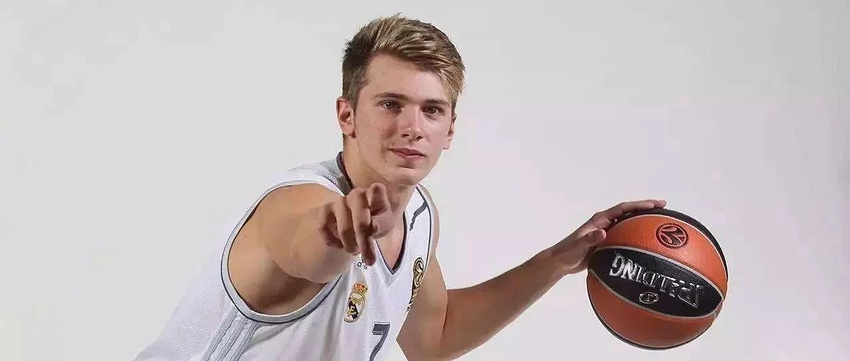 球报：尤文和曼市双雄有意尤尔曼德，后者被葡体定价约6000万欧（球报称：尤文与曼市双雄有意尤尔曼德，葡体要价约6000万欧元）