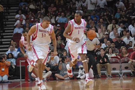 美记：雄鹿交易字母哥的前提是他本人提要离开，但目前并未发生（美记：除非字母哥主动申请离队，雄鹿才会交易；目前尚未发生）