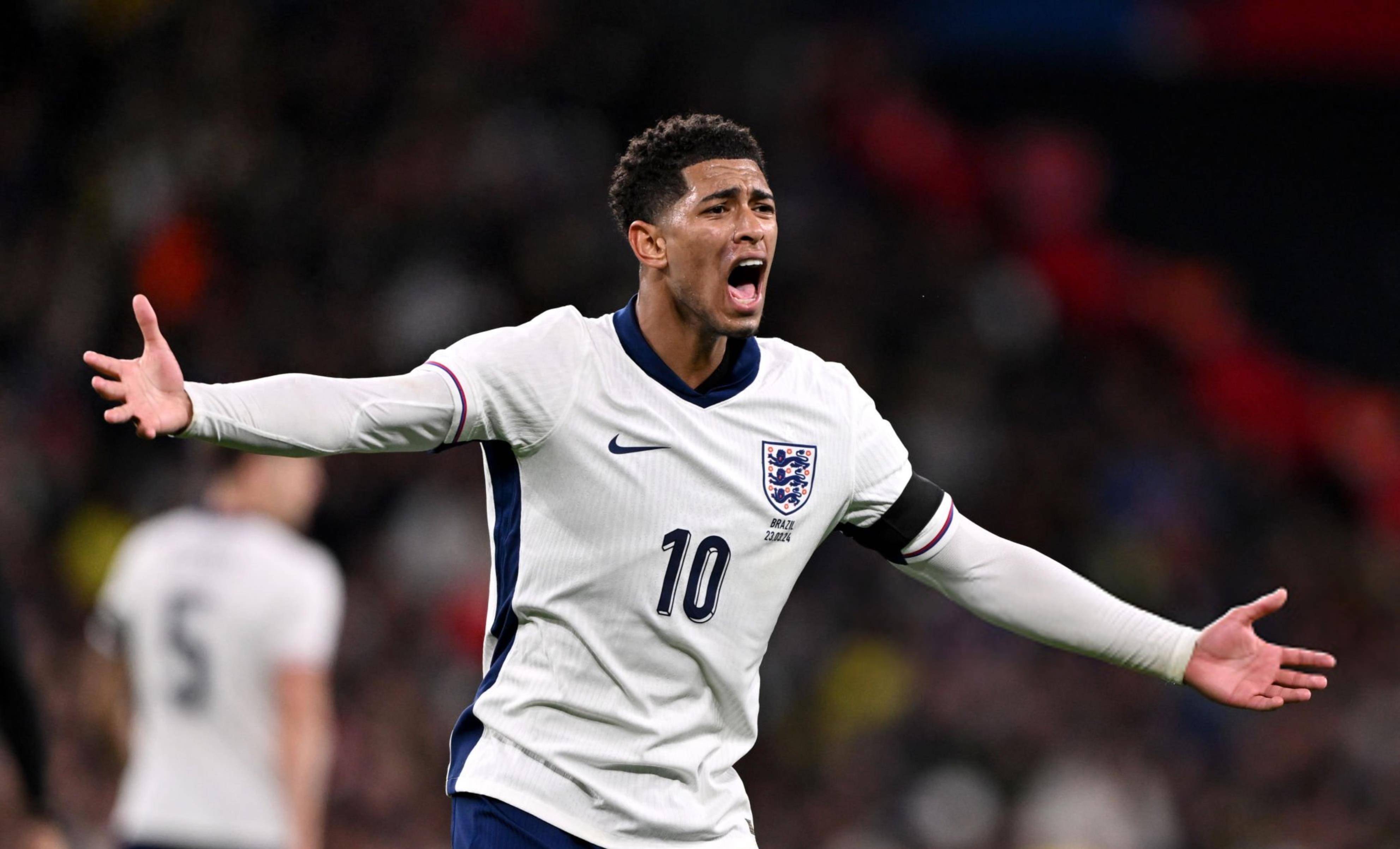 队长亲自上！拜仁“安排”凯恩说服格伊转会，国家队领导力是根本（拜仁推动格伊转会：凯恩亲自出马游说，国家队领袖气质成关键）