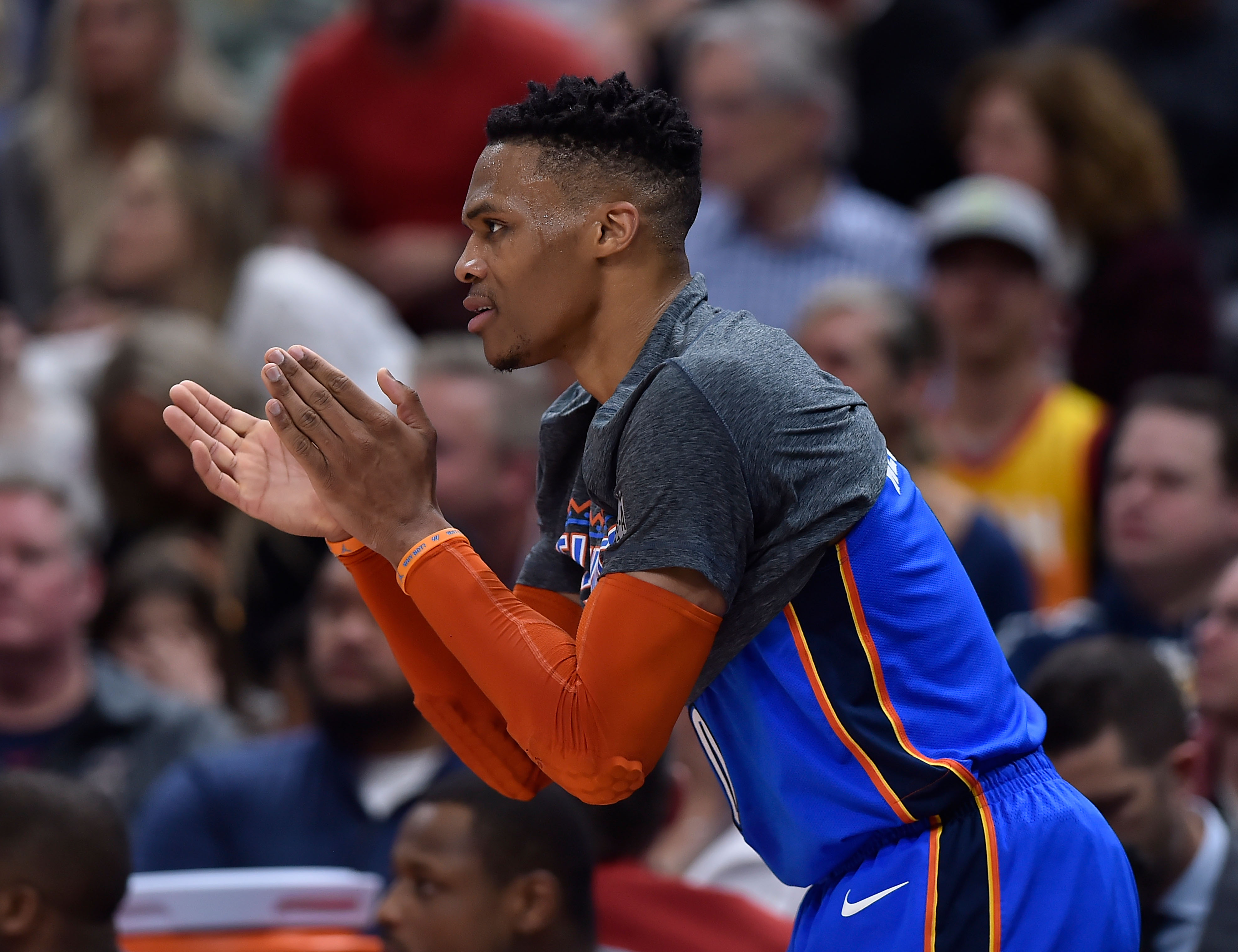 的热情与支 的热情与支