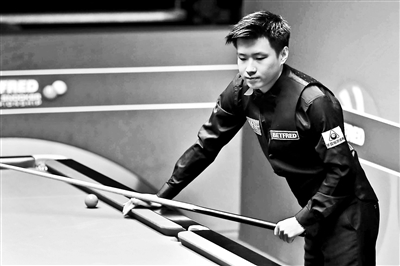 持竞争力的 持竞争力的